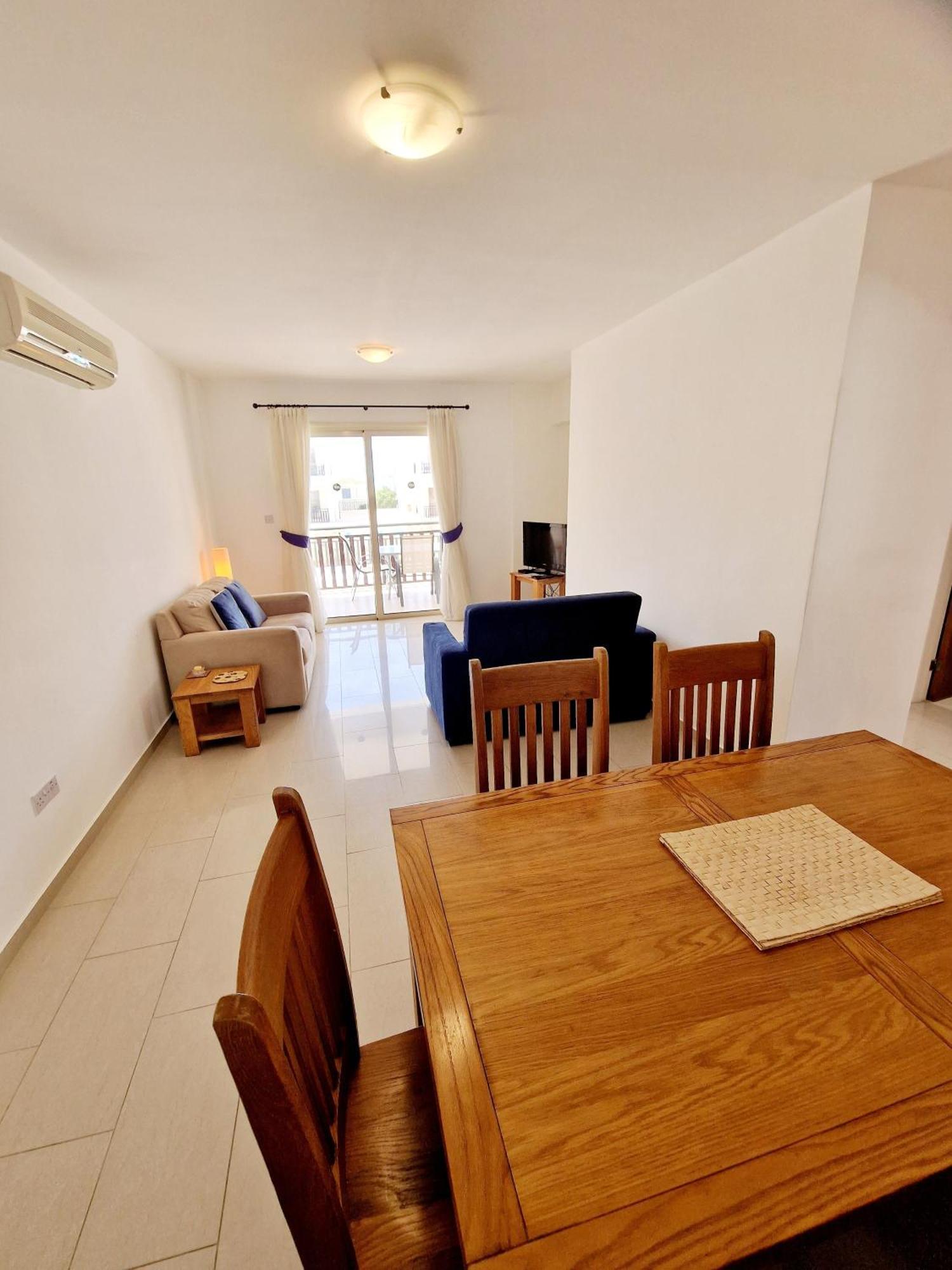 C5 Vanessa Poolside Apartment เปเยีย ภายนอก รูปภาพ