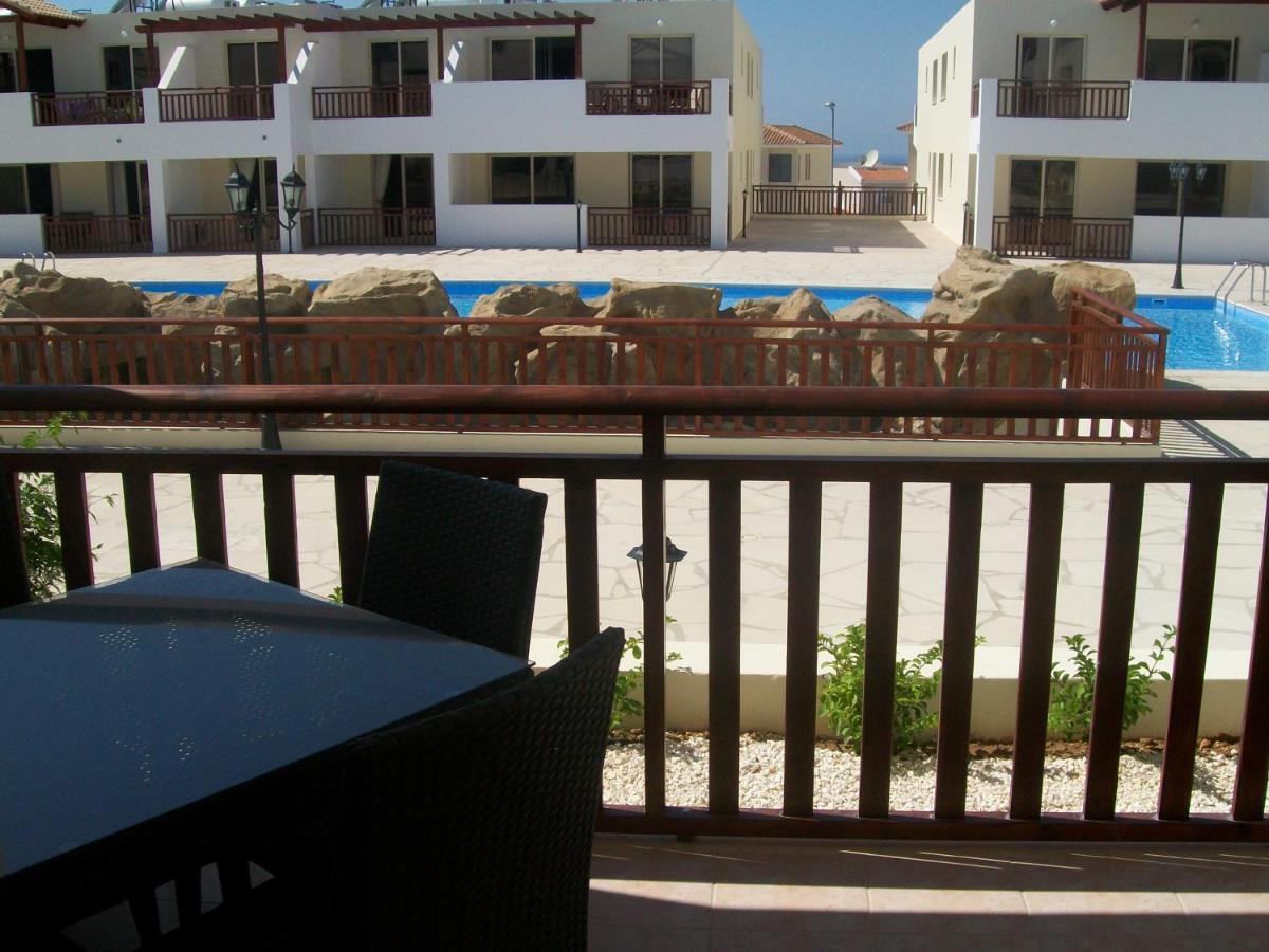 C5 Vanessa Poolside Apartment เปเยีย ภายนอก รูปภาพ