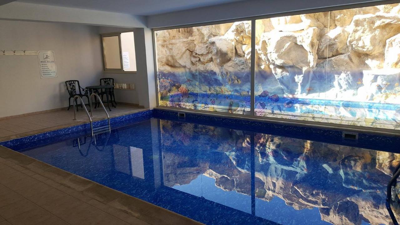 C5 Vanessa Poolside Apartment เปเยีย ภายนอก รูปภาพ
